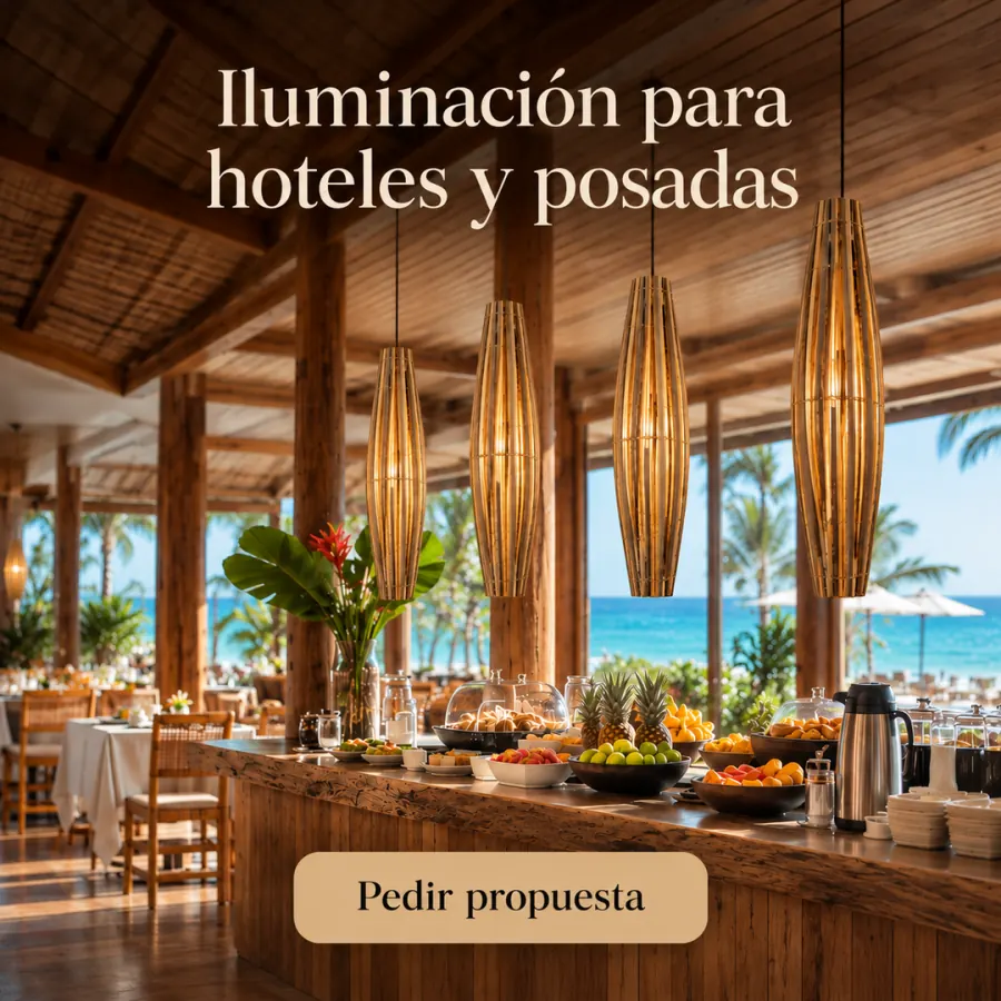 Iluminación para hoteles y posadas — restaurante de hotel frente al mar con colgantes de bambú. Pedir propuesta