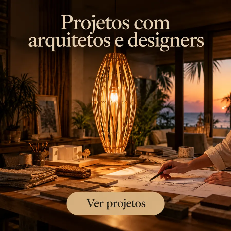 Projetos com arquitetos e designers — pendente de bambu sobre a mesa de projeto. Ver projetos